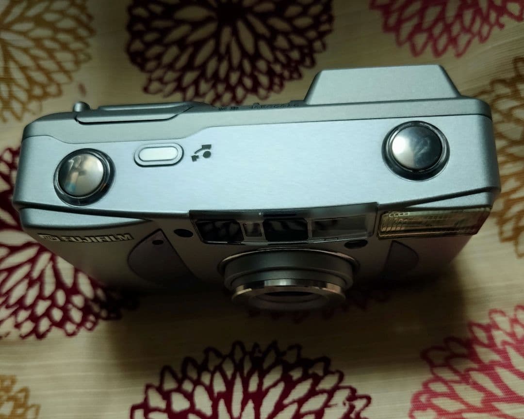 美品 FUJIFILM Silvi F2.8 シルバー コンパクトフィルムカメラ - メルカリ