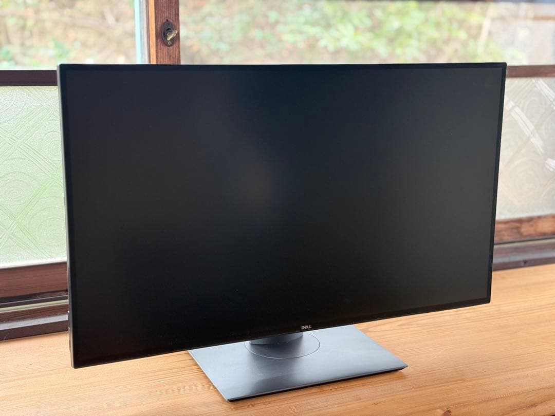 Dell U2520DR 25インチ USB-C QHD2560x1440 - メルカリ