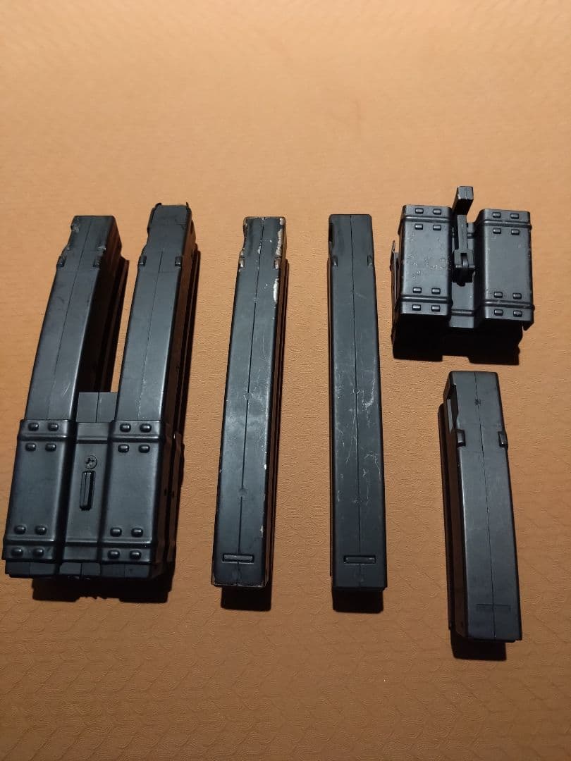 東京マルイ　STD電動ガン　MP5　予備マガジン、カスタムパーツ等オマケ多数