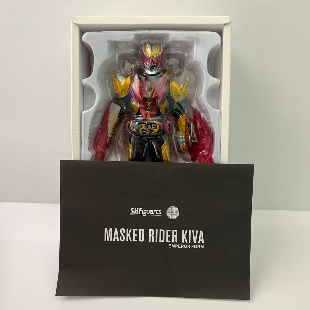 SHフィギュアーツ 真骨彫製法 仮面ライダーキバ エンペラーフォーム