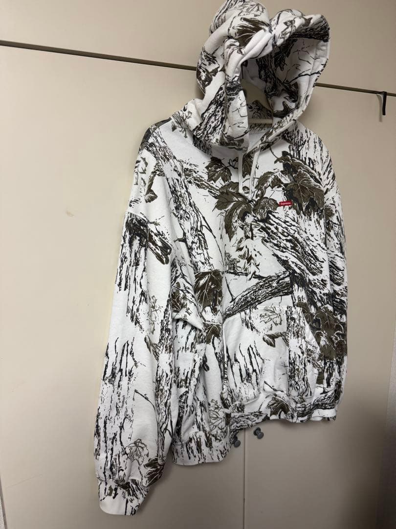 Supreme スモールボックスロゴフーディ ホワイトリアルツリー LARGE Supreme（シュプリーム） Supreme Box Logo Hooded Sweatshirt WHITE