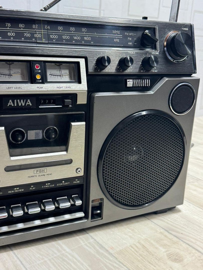 動作品 AIWA アイワ ラジカセ TPR-820 ラジオ 希少昭和レトロ - メルカリ