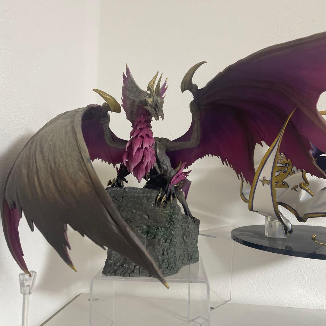 モンスターハンター　モンハン 爵銀龍 メル・ゼナ　フィギュア