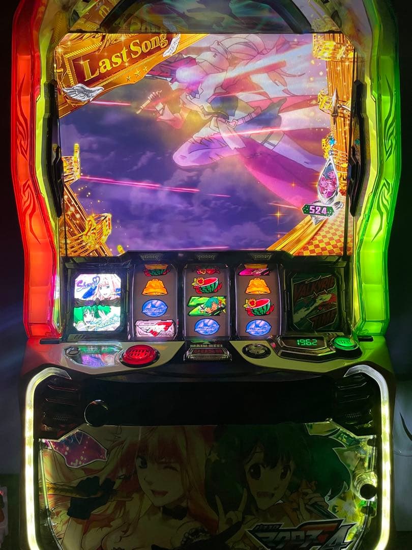 [大分県大分市引き取り限定]スマスロ　マクロスF4