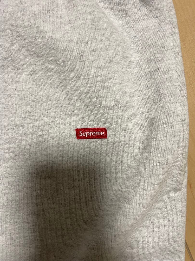 Supreme スモールボックスロゴ グレーショートパンツ