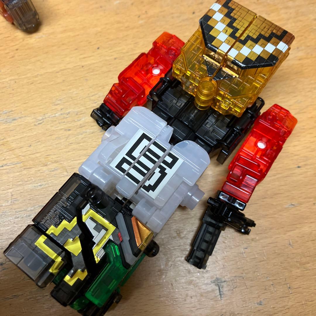 ミニプラ　動物戦隊　ジュウオウジャー　クリア　ワイルドトウサイドデカキング　食玩