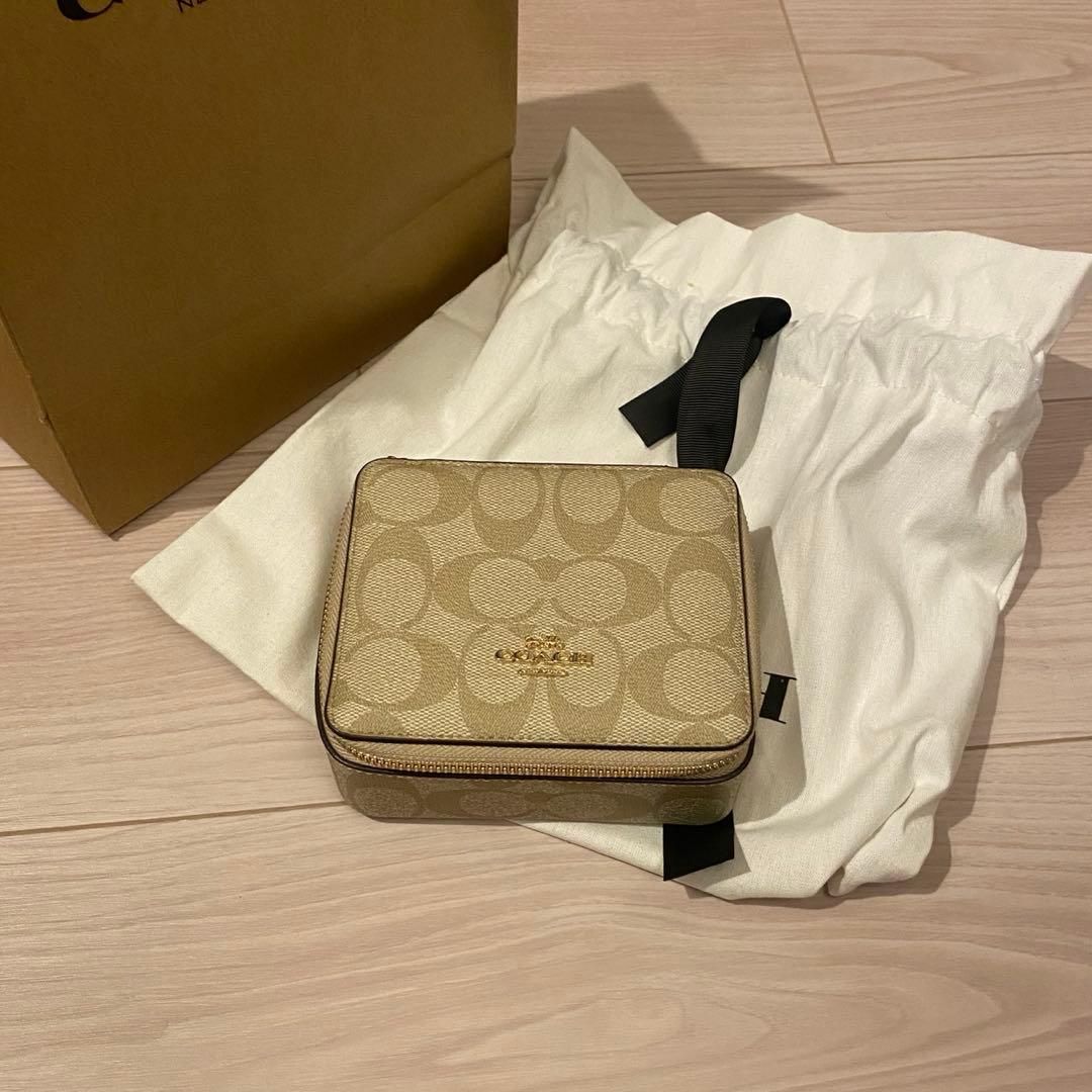 【新品未使用】COACH ラージ ジュエリー ボックス シグネチャー キャンバス 公式】コーチアウトレット | ラージ ジュエリー ボックス