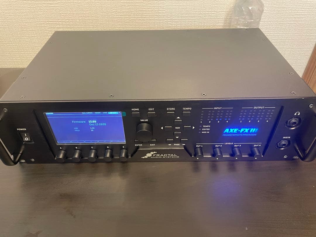 ギター AXE-FX3 fractal audio Axe-Fx III - Amp Modeler - Preamp - Effects Processor - Fractal Audio