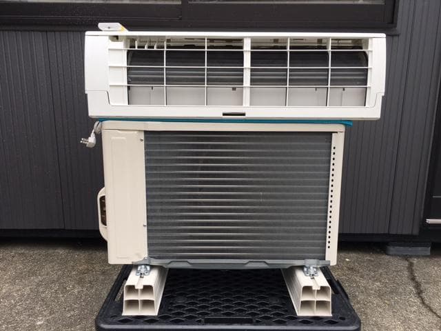 三菱　霧ヶ峰　GVシリーズ 　MSZ-GV2222-W　2022年製　2.2kw