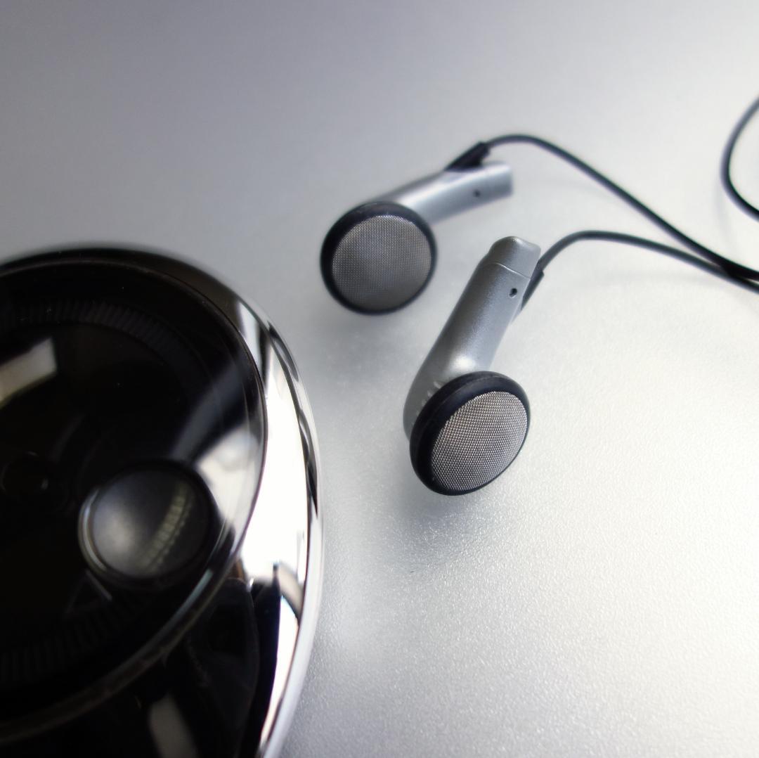 音出し確認品】高音質 ソニー イヤホン MDR-E575 巻き取り式ケース付き