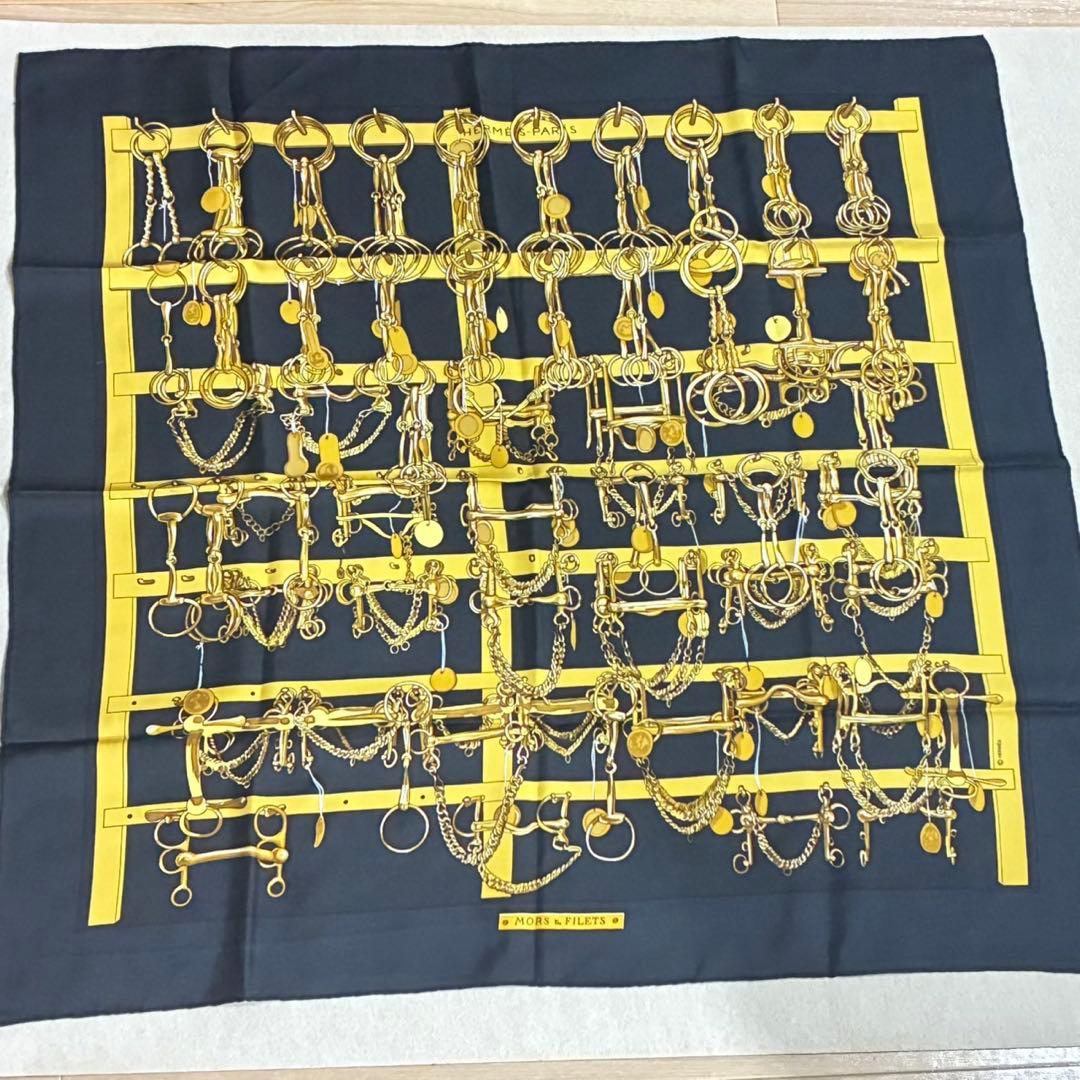 HERMES エルメス カレ90 MORS & FILETS スカーフ ネイビー スカーフ大活躍！魅惑のネイビー | エルメス沼のほとりで