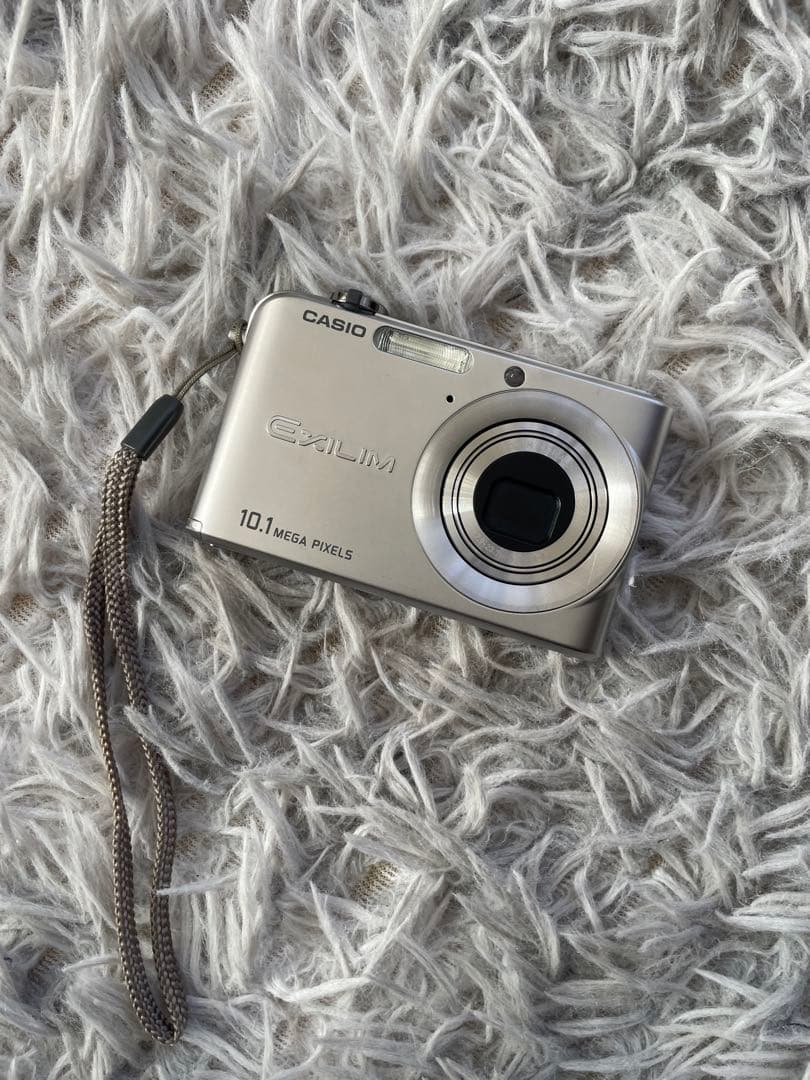 デジタルカメラ CASIO EXILIM 10.1mega pixels