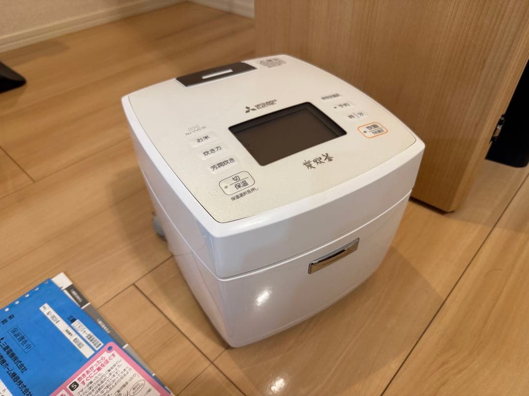 三菱 NJ-VVC10-W 炊飯器 ホワイト 5.5合 逃げ恥モデル - メルカリ