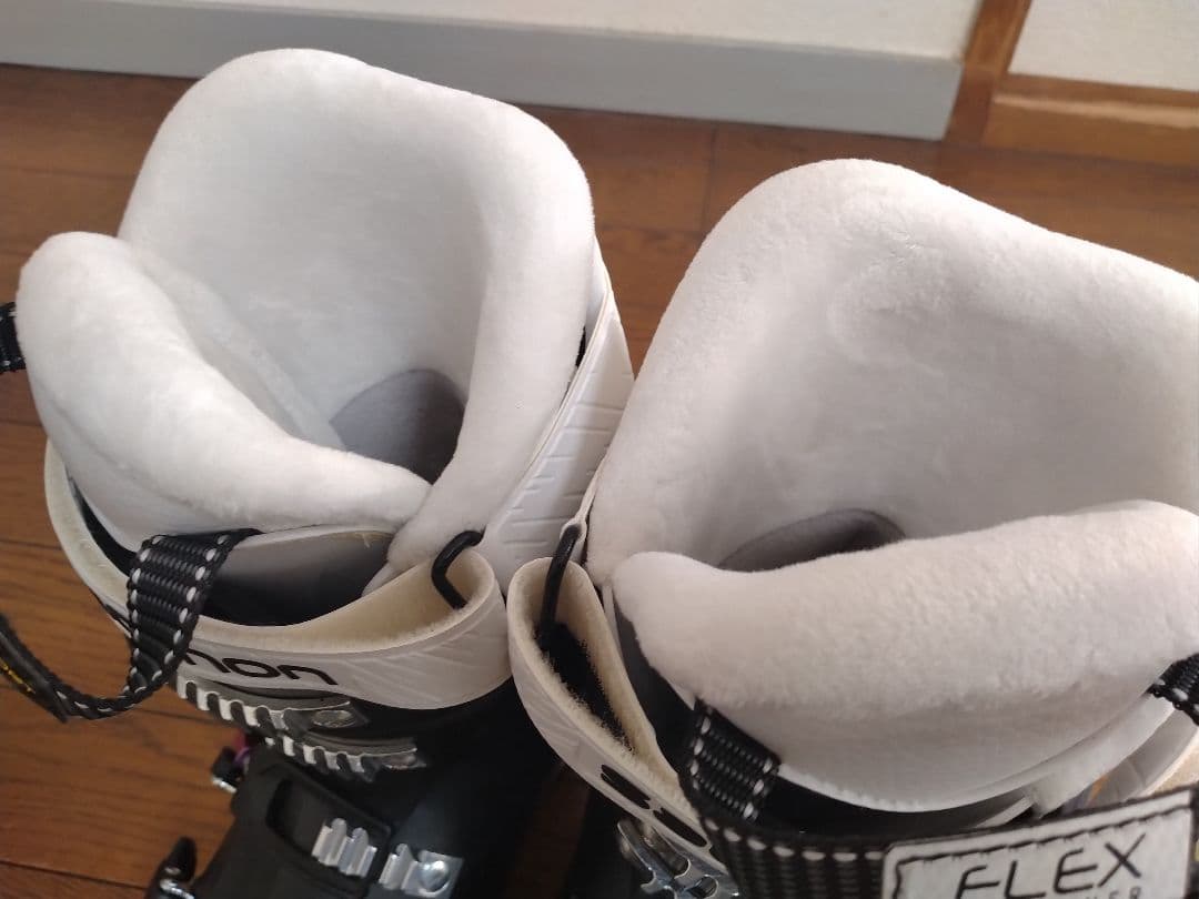 サロモン 女性用スキーブーツ 23.5cm