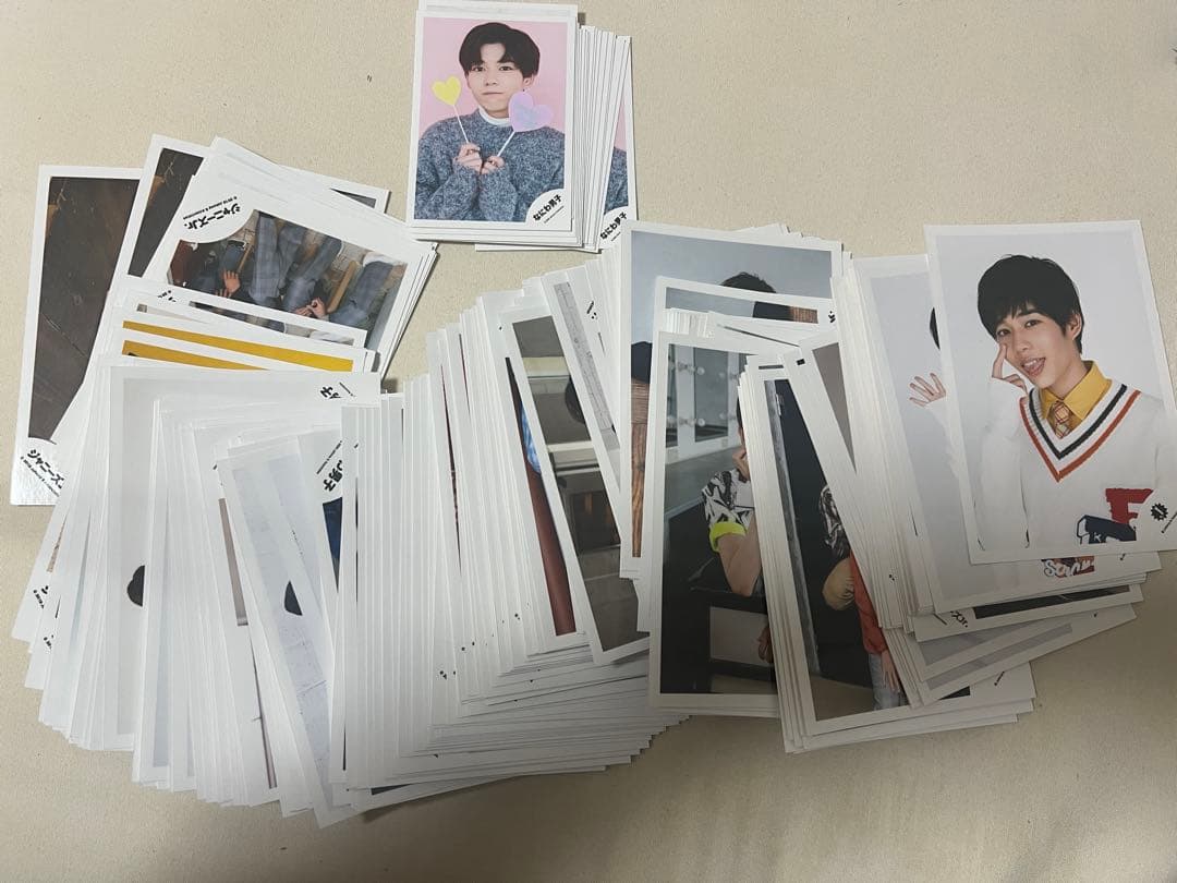 なにわ男子長尾謙杜　公式写真300枚まとめ売り Amazon.co.jp: なにわ男子 公式生写真 ましかくフォト（長尾謙杜