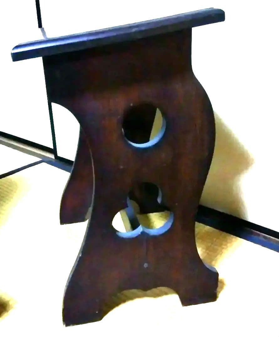 アンティーク 大正時代か昭和初期のオルガンのイス 木製 透かし彫