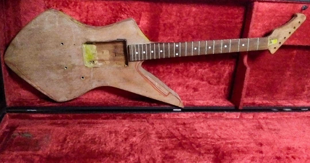 ち*で様 謎ジャンクギター＋大型ハードケース ギターケース アコースティック (ハードケース J200 ジャンボ) KC J130