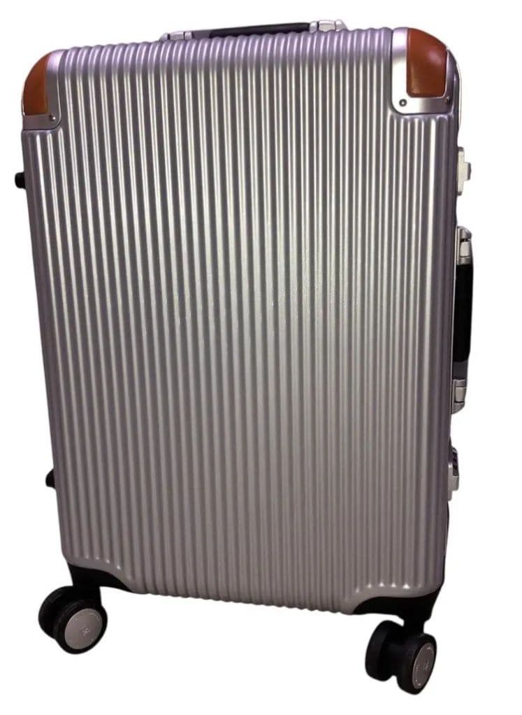 れいちぇる様ご予約商品 スイスミリタリー プレミアム SM-C620N - メルカリ