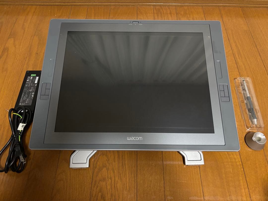 Wacom 液晶ペンタブレット Cintiq 21UX DTZ-2100D - メルカリ