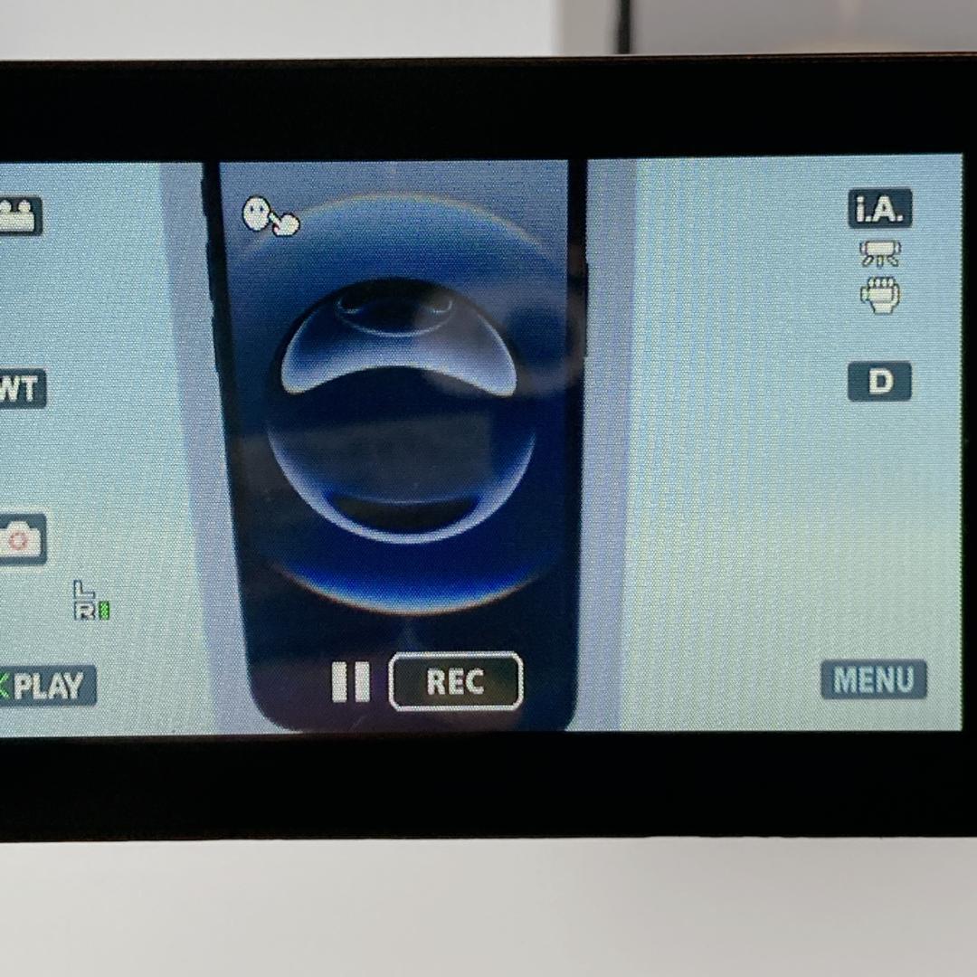 箱付き！JVC Everio エブリオ GZ-R70 ビデオカメラ - メルカリ