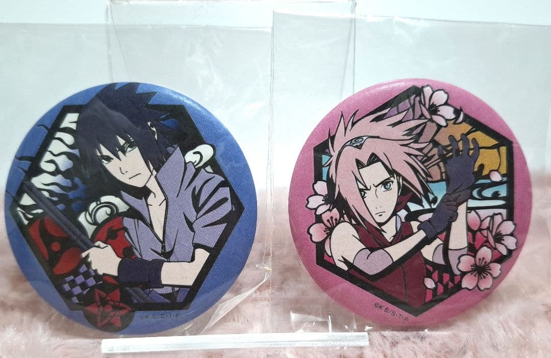 NARUTO うちはサスケ&春野サクラ 缶バッジセット - メルカリ