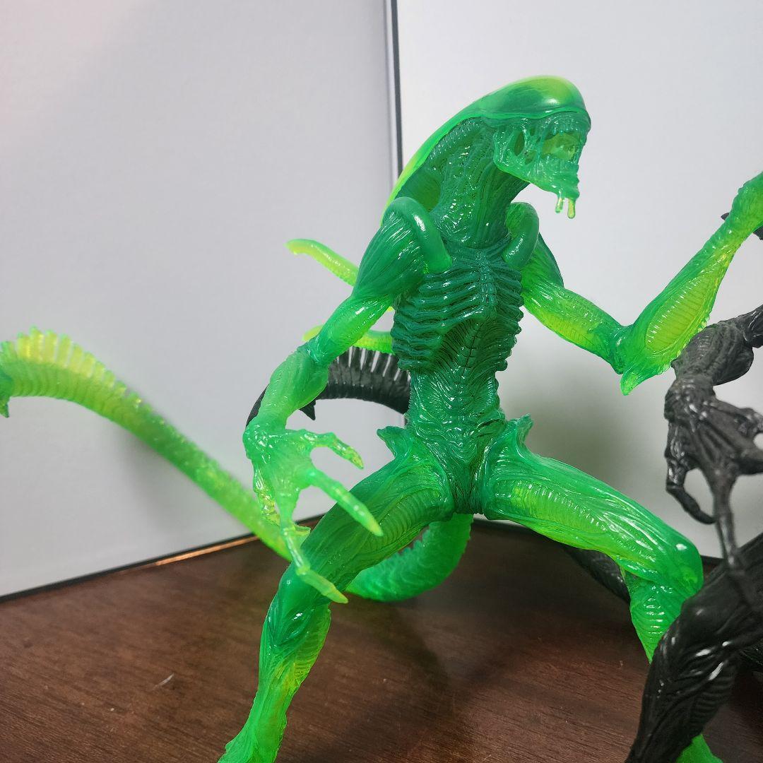 【BIG！】エイリアン フィギュアセット 緑と黒