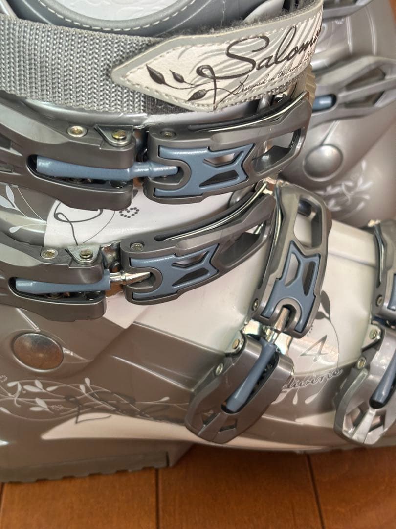 レディーススキーブーツSalomon DIVINE4 23.5cm