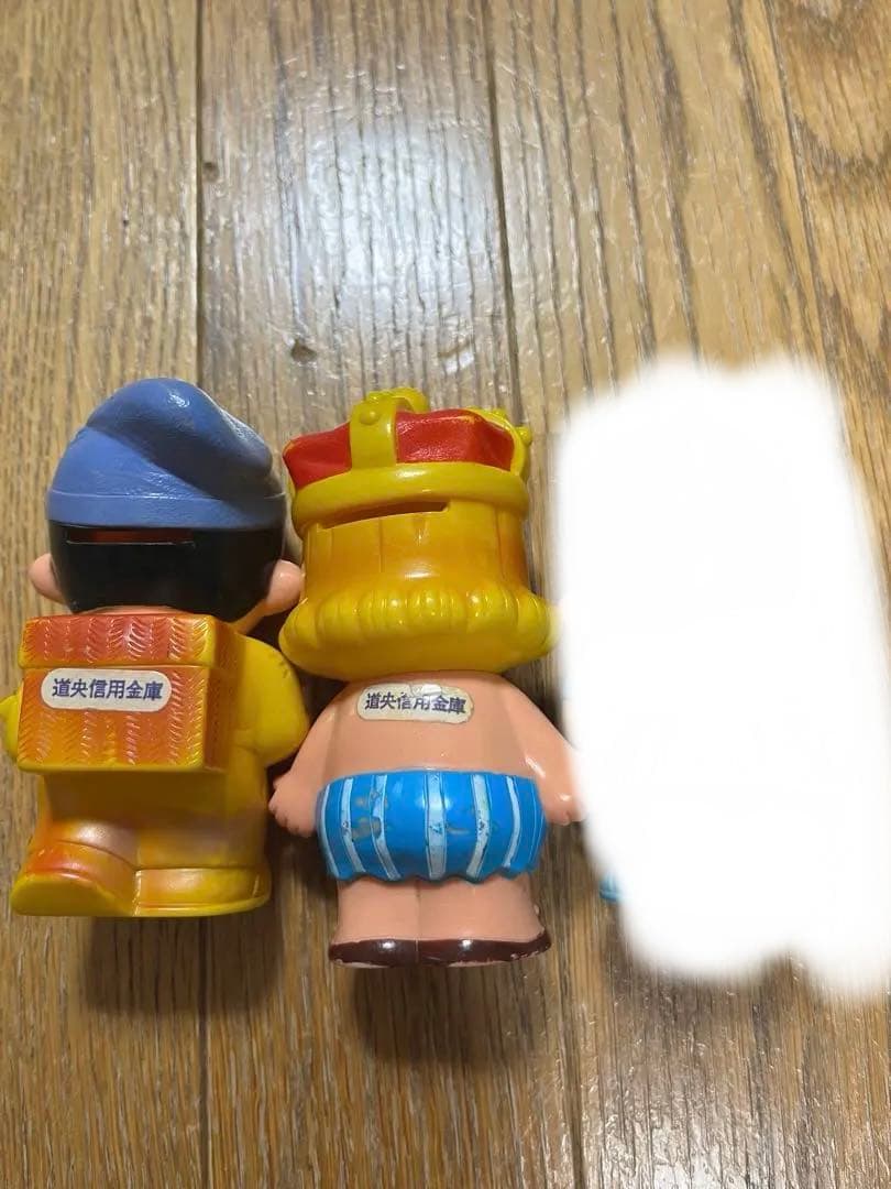 道央信用金庫の昔話キャラ貯金箱2体セット