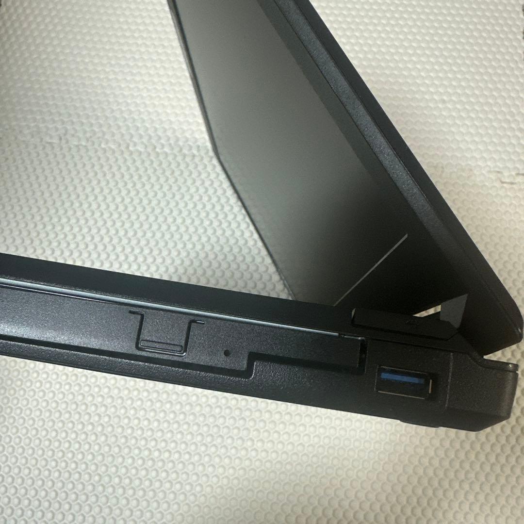 美品富士通A5511/I5十一世代/16G/512G SSD/15.6FHD