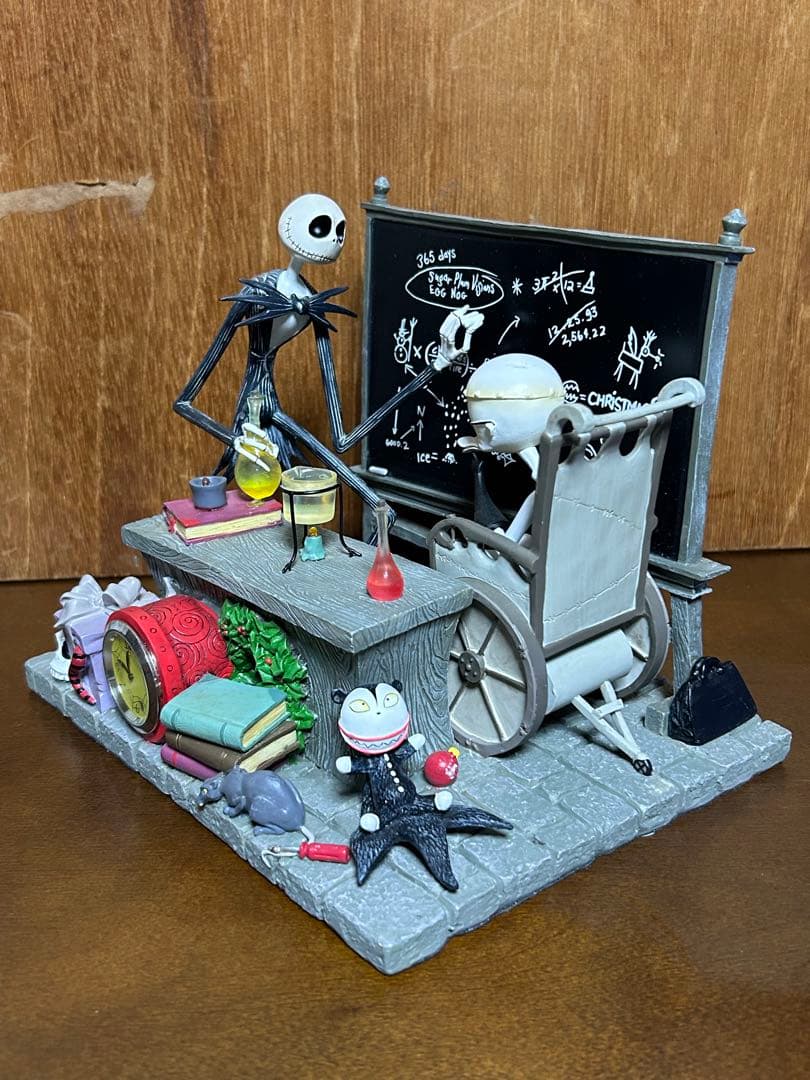 ナイトメアビフォアクリスマス　フィギュア　激レア