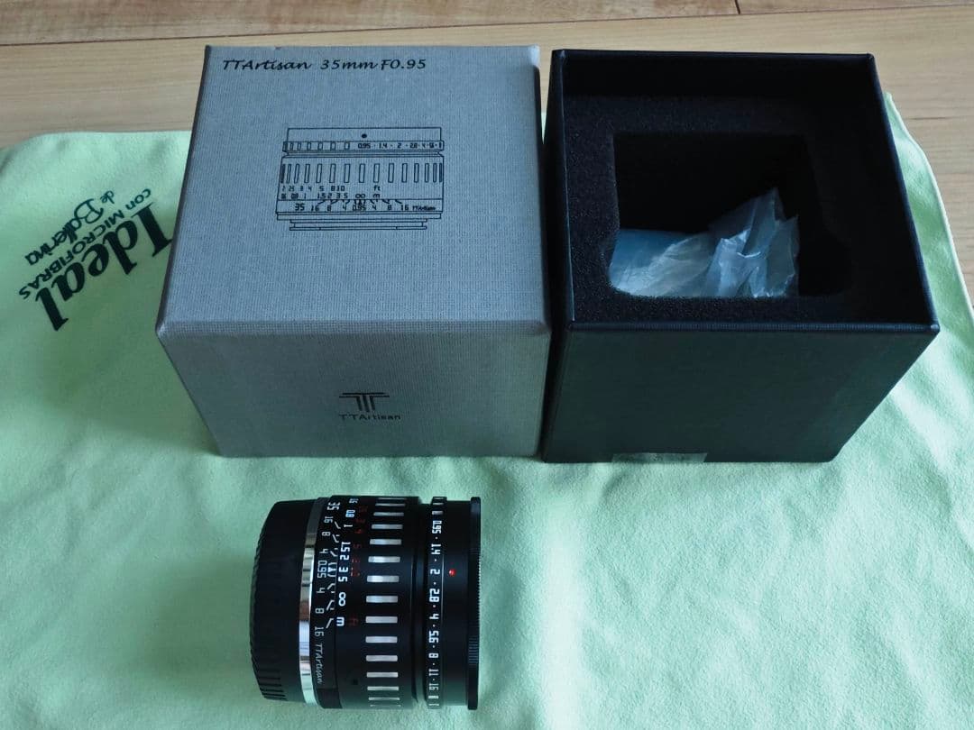 TTArtisan 35mm F0.95 レンズ　FUJI xマウント Amazon.co.jp: TTArtisan 35mm F0.95 C Xマウント 富士フイルムX