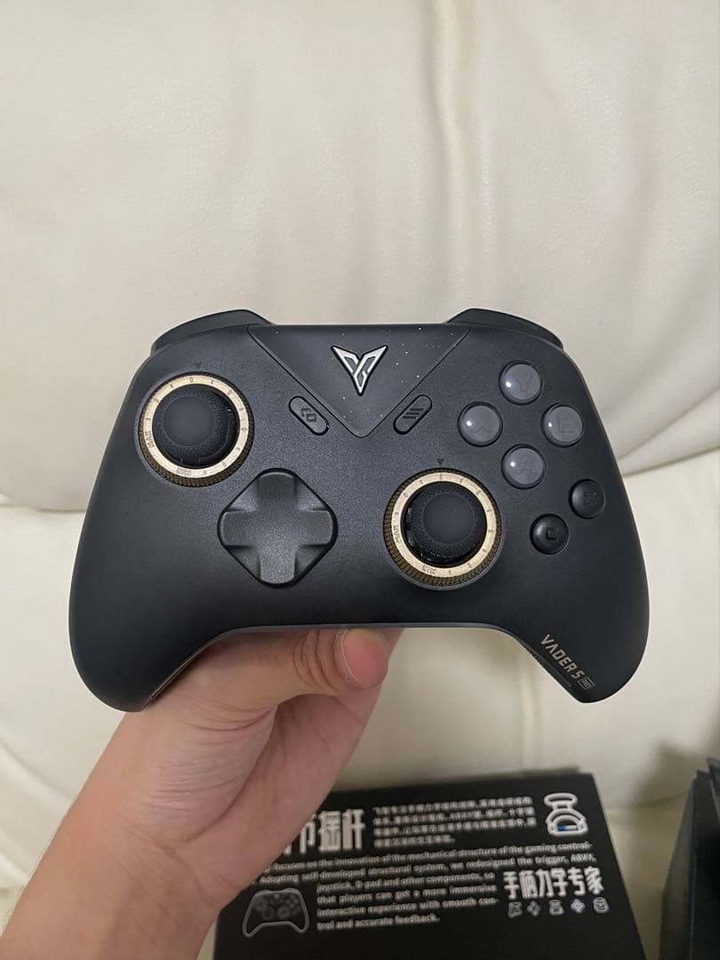 Flydigi Vader 5 Pro ゲームコントローラー 専用充電ドック付 - メルカリ