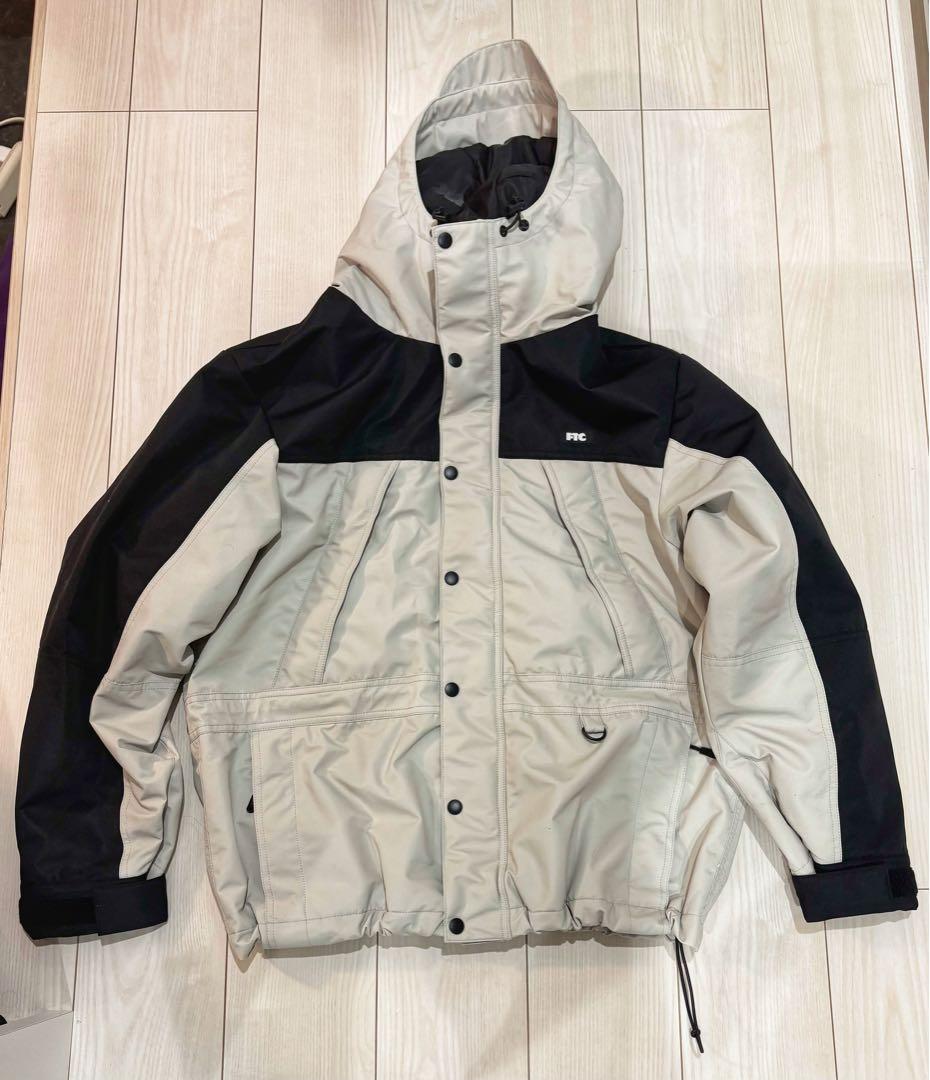 FTC エフティーシー フード付きマウンテンパーカー ホワイト/ブラック FTC（エフティーシー）｜マウンテンパーカー一覧 - WEAR