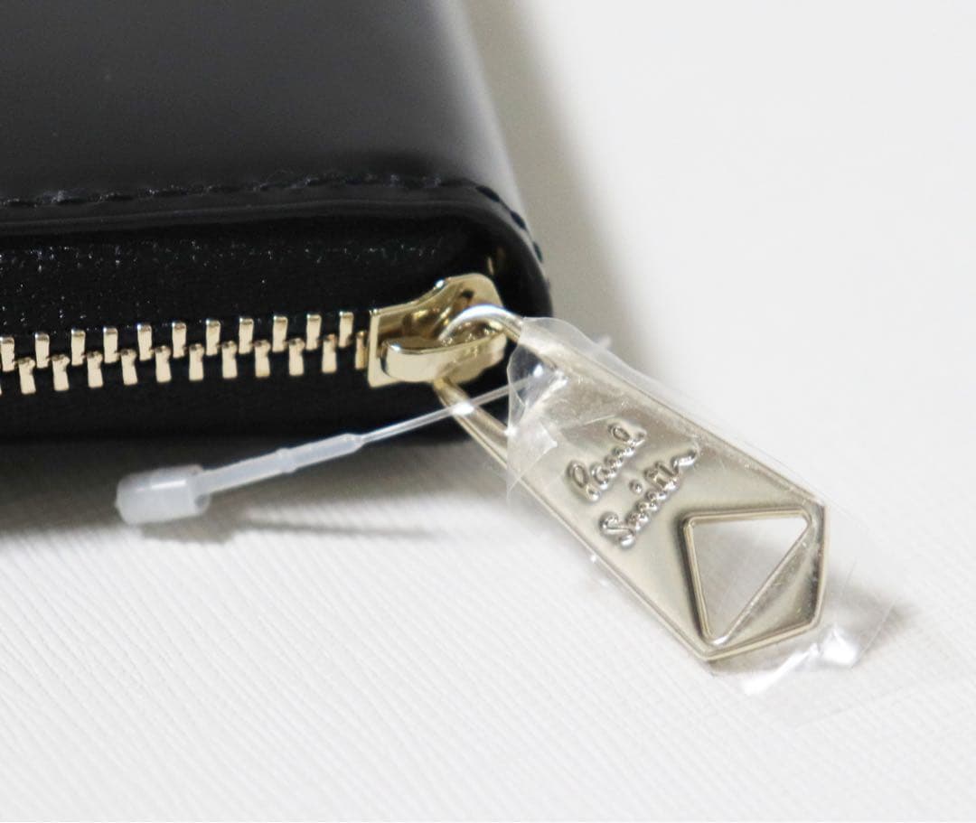 《ポールスミス》新品 ストライプ シャイニーレザー ラウンドファスナー式長財布