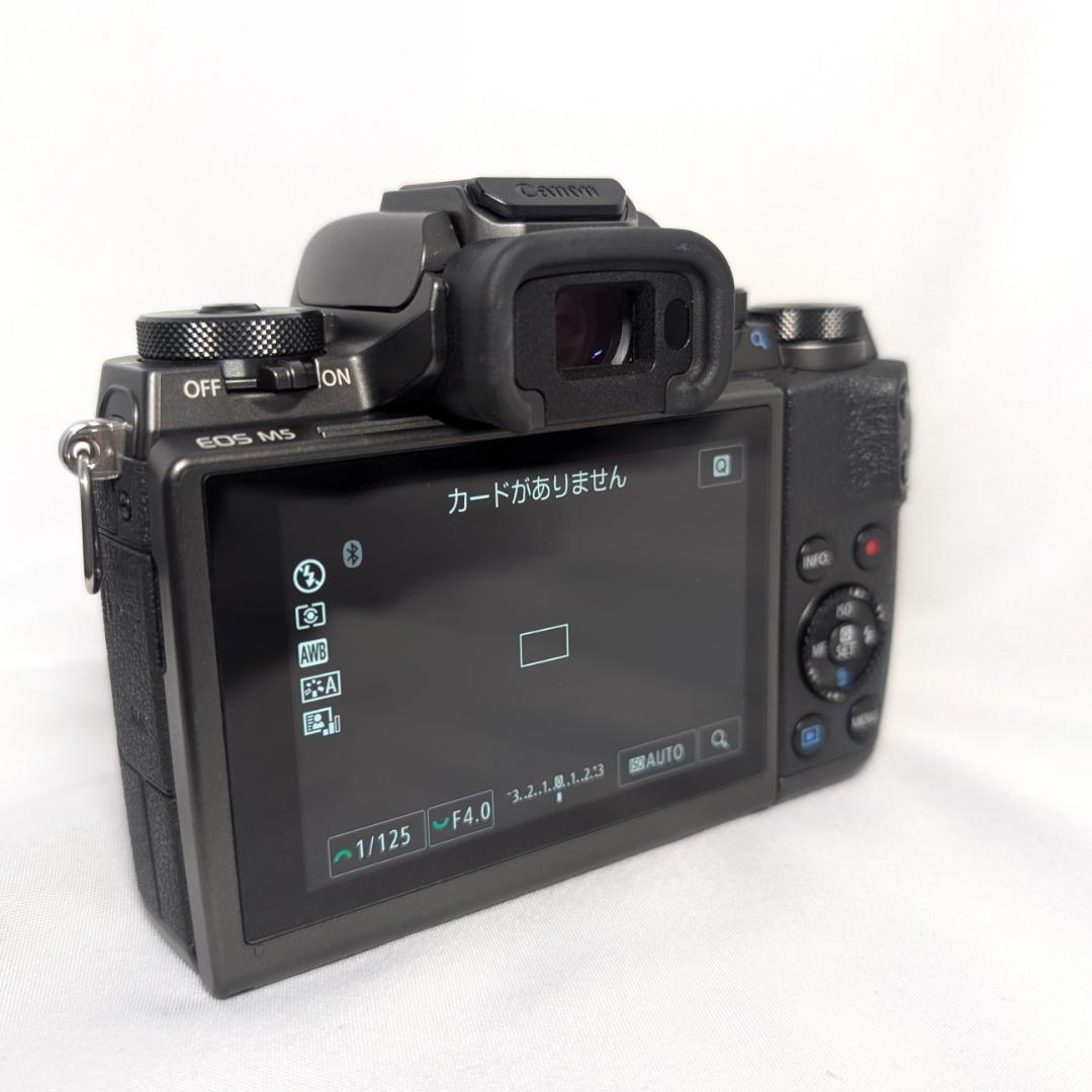 デジタルカメラ EOS M5 + EF-M15-45mm F3.5-6.3 IS STM