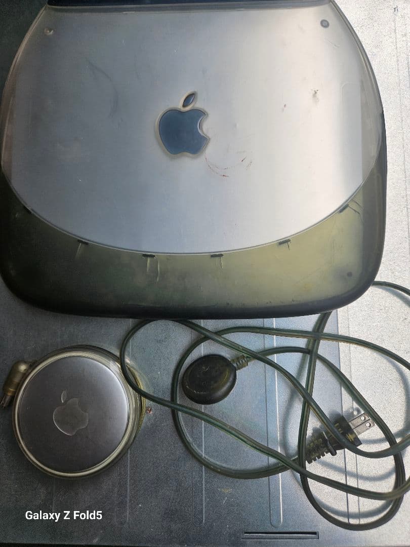 Apple iBOOK M2453 　起動します。付属品あります。　ジャンク扱い Yahoo!オークション -「m2453」(Mac) (パソコン)の落札相場・落札価格