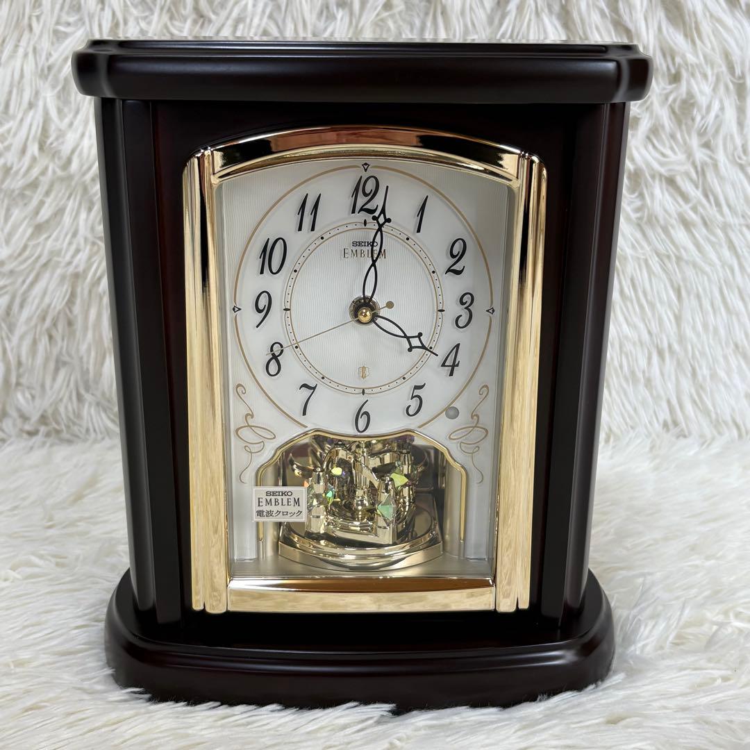 ✨未使用品✨ SEIKO エンブレム 電波置き時計 HW582B 2025.1 - メルカリ