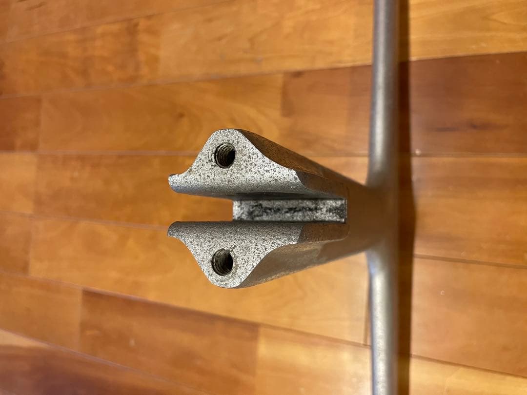 ハーマンミラー イームズ タンデムベース パーツ 検索）vitra eames