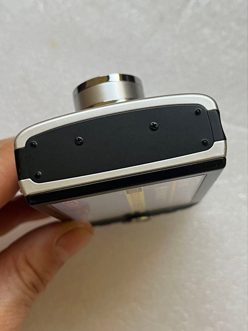 Canon IXY DIGITAL 8.0MP デジタルカメラ