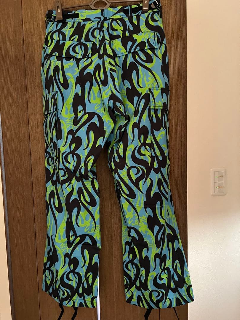 spark!!sound!!show!! スサシ ヒバナカモフラパンツ