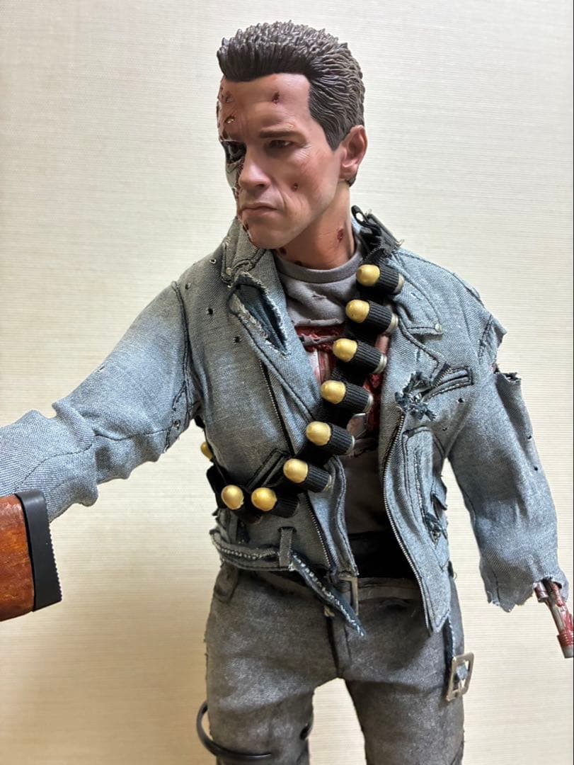 エンターベイ ターミネーター フィギュア 1/4 バトルダメージ版 t800