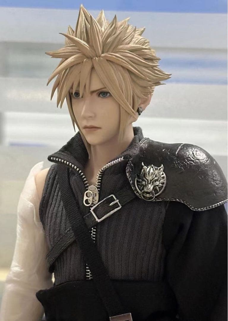 ファイナルファンタジーXVI クラウド AC版 006A 可動フィギュア - メルカリ