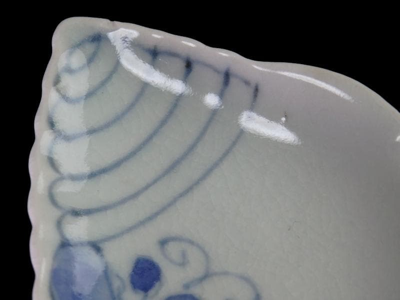 古伊万里 染付 草花紋の図 巻貝型変形皿 D852AS-fbpv - メルカリ