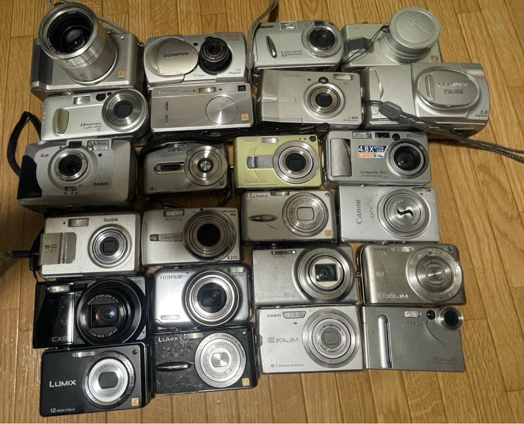 カメラ　デジタルカメラ　まとめ Lightroom内蔵カメラ「ZEISS ZX1」が海外で発売に - デジカメ Watch