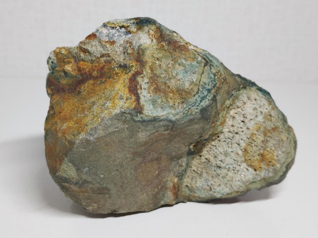 出雲石 869g 碧玉 瑪瑙 原石 鑑賞石 自然石 誕生石 鉱物 鉱石 水石