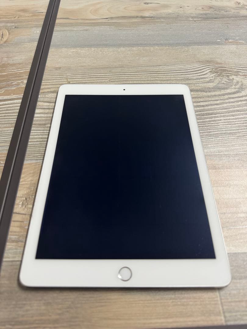 Apple iPad Air 2 シルバー 本体 Amazon.co.jp: 【整備済み品】 Apple iPad Air 2 Wi-Fi 32GB シルバー