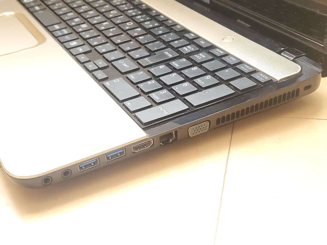 超高速東芝/Corei7/SSD240GB/メモリー16GB/オフィス2021