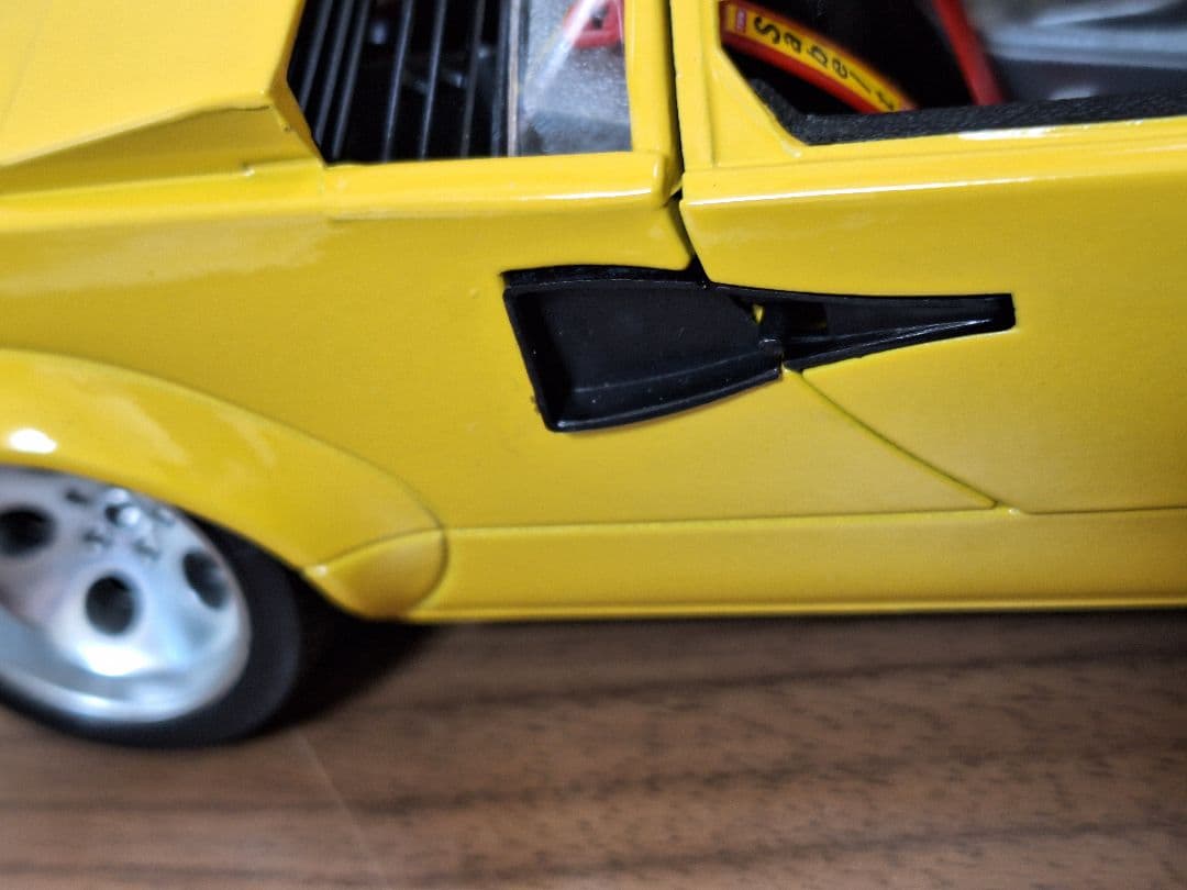 ランボルギーニ カウンタック 1/18 ランボルギーニ 1988 ブラーゴ