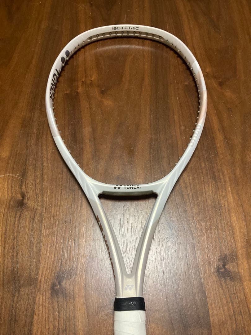 ヨネックスVコア100サンドベージュ❣️SALE❣️ - メルカリ