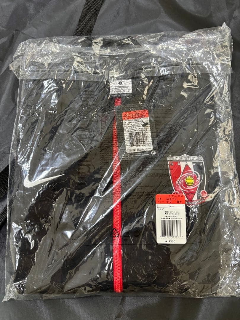 浦和レッズ ジャケット URAWA Lサイズ 新品未開封 FCWCの通販はau PAY